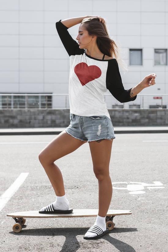 Baseball raglan Tee – Heart Design