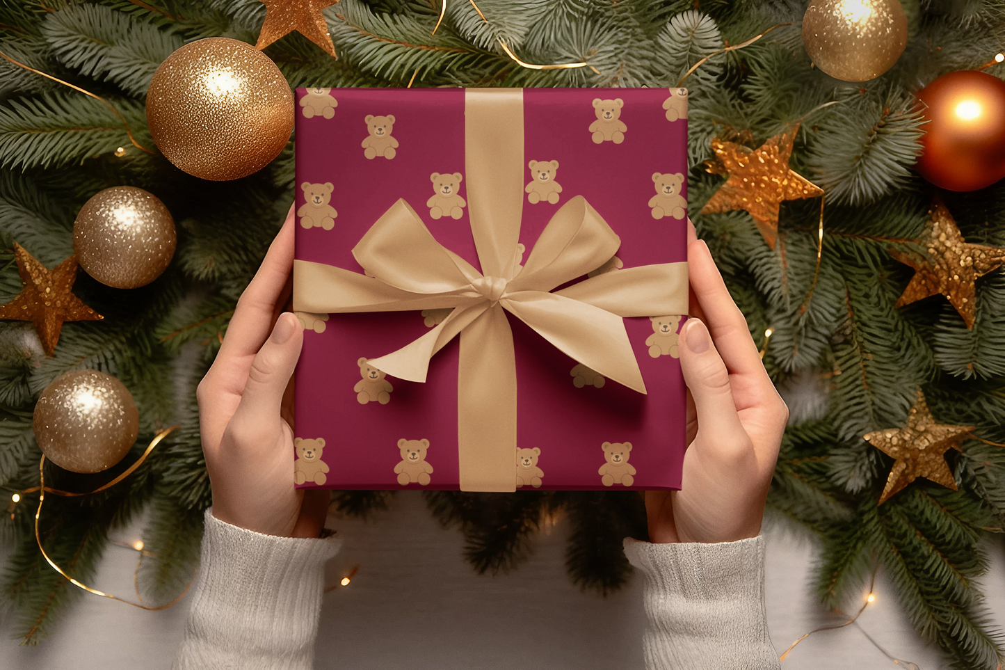 Teddy Bear Pattern Wrapping Paper — Festive Red & Gold Gift Wrap for Holidays
